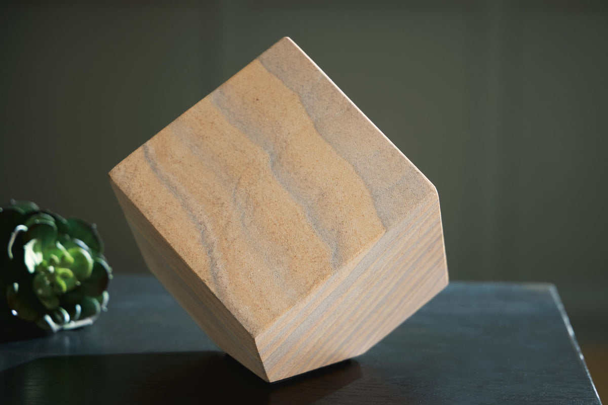 Hurport - Sculpture - Red / Tan